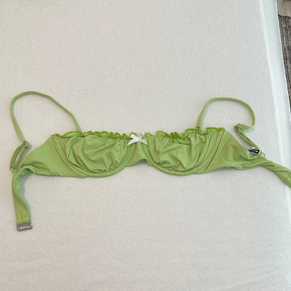 Dippin Daisy underwire Bikini Top - Picture 1 of 3